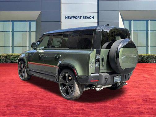 Woolstone Green Metallic 2026 Land Rover Defender P500 X-Dynamic SE