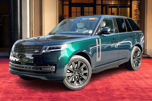 2026 Land Rover Range Rover P550e SE