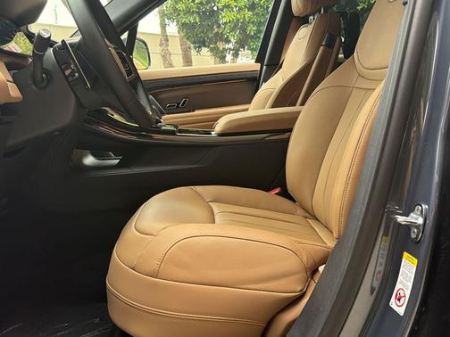 Varesine Blue Metallic 2026 Land Rover Range Rover Sport SE