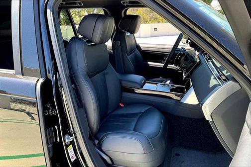 2025 Land Rover Range Rover P400 SE