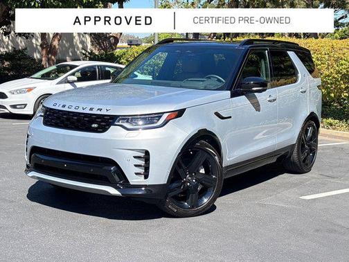 Silver 2024 Land Rover Discovery P300 Dynamic SE