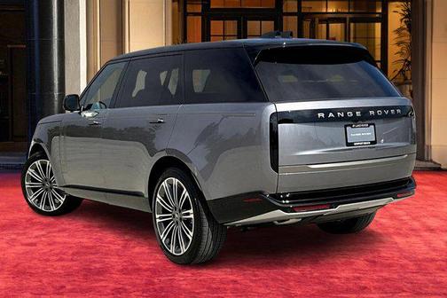 2025 Land Rover Range Rover P400 SE 7 Seat