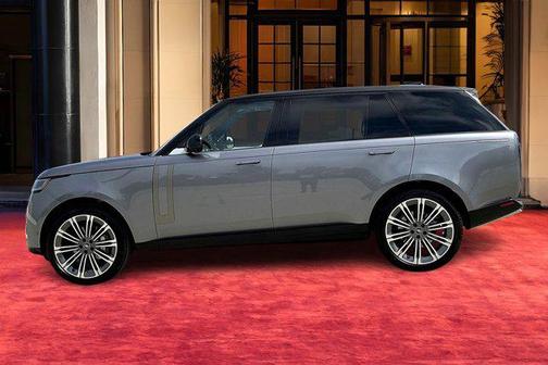 2025 Land Rover Range Rover P400 SE 7 Seat