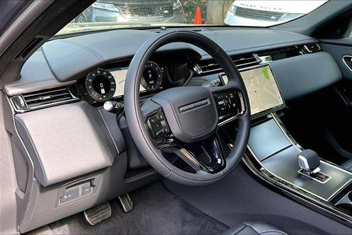 2026 Land Rover Range Rover Velar P250 SE R-Dynamic