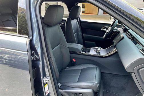 2026 Land Rover Range Rover Velar P250 SE R-Dynamic