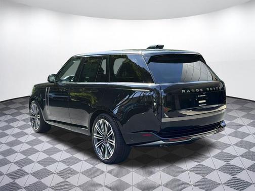Santorini Black 2026 Land Rover Range Rover P530 SE