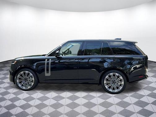 Santorini Black 2026 Land Rover Range Rover P530 SE