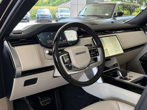 Santorini Black 2026 Land Rover Range Rover P530 SE