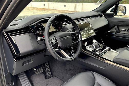 2025 Land Rover Range Rover Sport SE