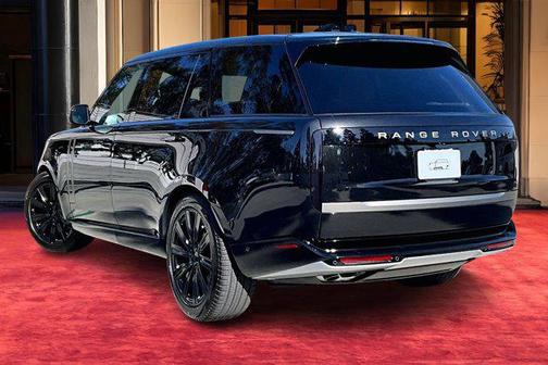 2026 Land Rover Range Rover P530 SE 7 Seat