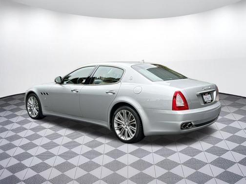 Silver 2011 Maserati Quattroporte 4dr Sdn Quattroporte