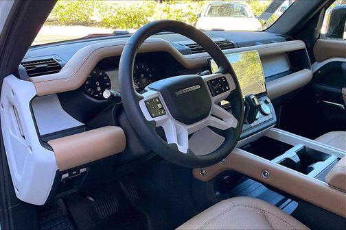 2026 Land Rover Defender P400 X-Dynamic SE