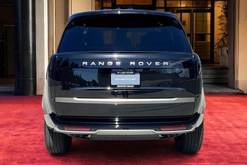 2025 Land Rover Range Rover P530 SE