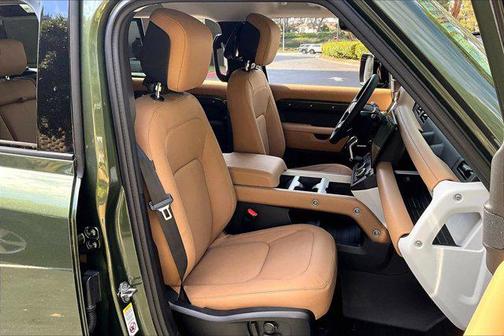 2026 Land Rover Defender P400 X-Dynamic SE