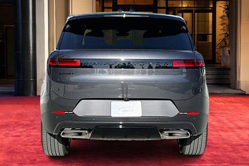 2026 Land Rover Range Rover Sport SE