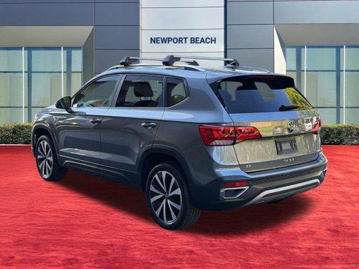 Gray 2022 Volkswagen Taos 1.5T SE