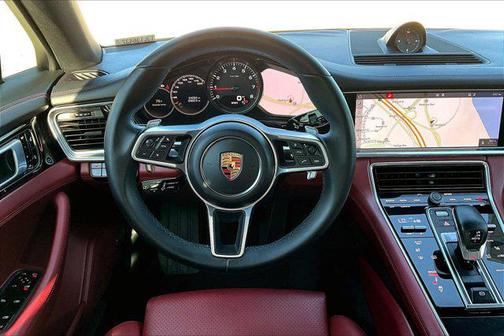 2018 Porsche Panamera 4S