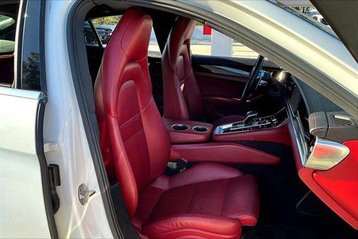 2018 Porsche Panamera 4S