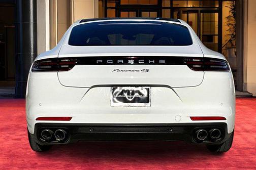 2018 Porsche Panamera 4S