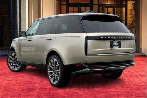 2025 Land Rover Range Rover P530 SE 7 Seat