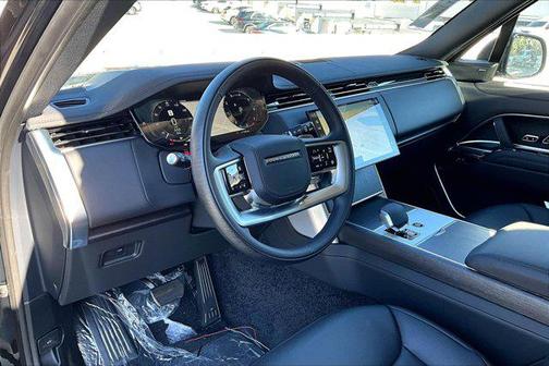 2025 Land Rover Range Rover P400 SE 7 Seat
