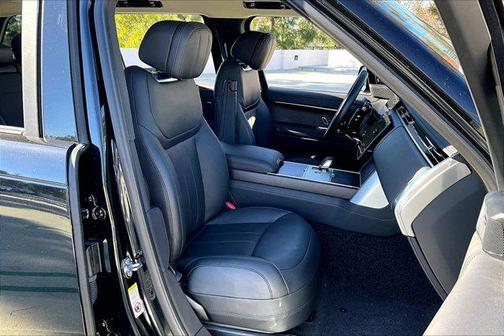 2025 Land Rover Range Rover P400 SE 7 Seat