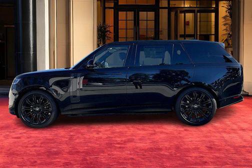 2025 Land Rover Range Rover P400 SE 7 Seat
