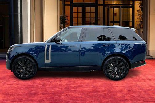 2025 Land Rover Range Rover P550e SE