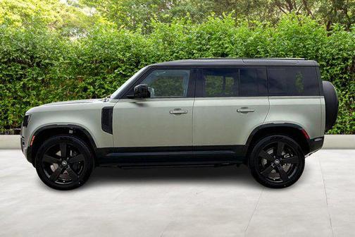 2025 Land Rover Defender 110 P400 X-Dynamic SE