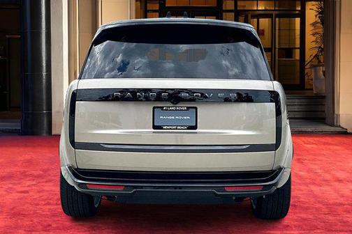 2025 Land Rover Range Rover P400 SE 7 Seat