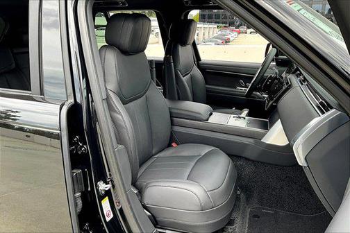 2025 Land Rover Range Rover P400 SE