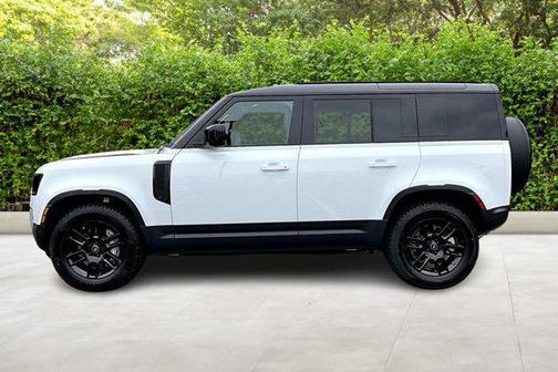 2025 Land Rover Defender 110 P300