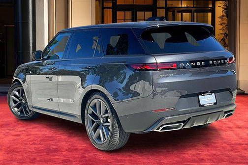 2025 Land Rover Range Rover Sport SE