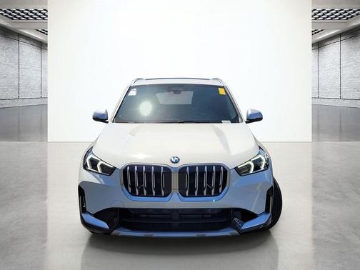 Alpine White 2023 BMW X1 xDrive28i