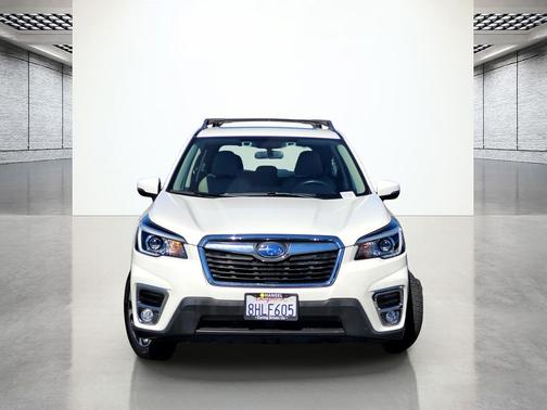 Crystal White Pearl 2019 Subaru Forester Limited
