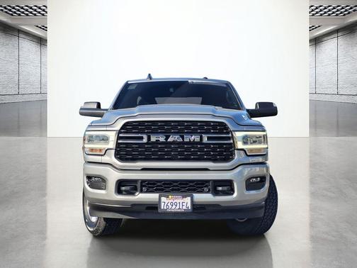 Billet Silver Metallic Clearcoat 2022 RAM 2500 Big Horn Crew Cab 4x4 6'4' Box