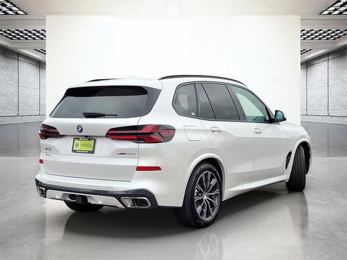 Mineral White Metallic 2026 BMW X5 PHEV xDrive50e
