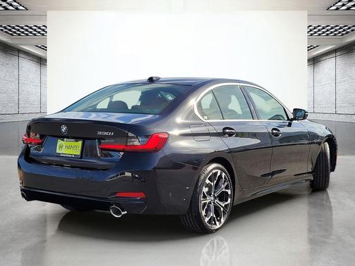 Black Sapphire Metallic 2026 BMW 330 330i