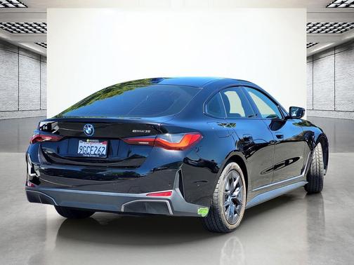 Black Sapphire Metallic 2023 BMW i4 Gran Coupe eDrive35