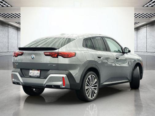 2025 BMW X2 xDrive28i
