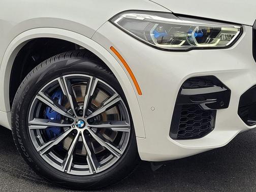 2023 BMW X5 M50i