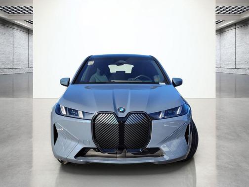 2026 BMW iX xDrive60