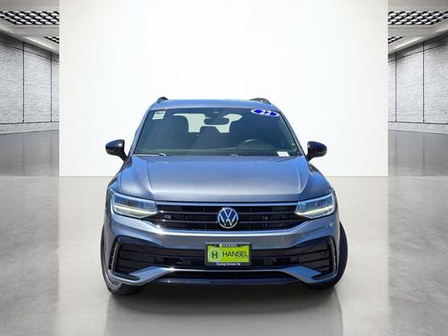Platinum Gray Metallic 2022 Volkswagen Tiguan 2.0T SE R-Line Black 4MOTION