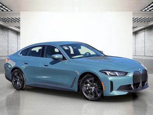 Cape York Green Metallic 2026 BMW i4 Gran Coupe xDrive40