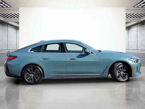 Cape York Green Metallic 2026 BMW i4 Gran Coupe xDrive40