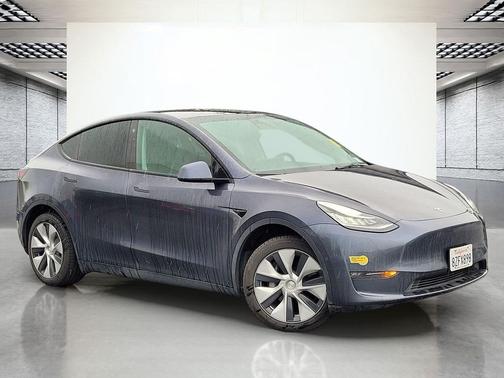 GRAY 2022 Tesla Model Y Long Range Dual Motor All-Wheel Drive