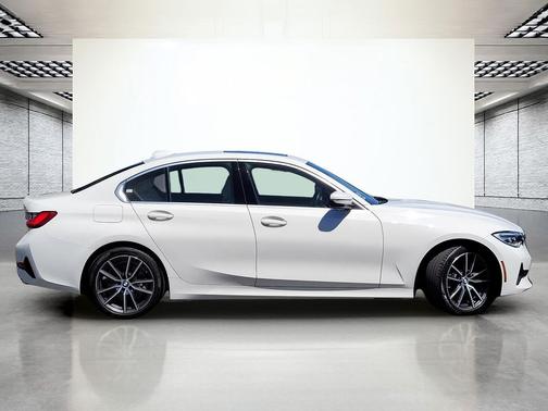 Alpine White 2020 BMW 330 330i