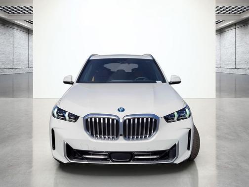 Alpine White 2026 BMW X5 PHEV xDrive50e