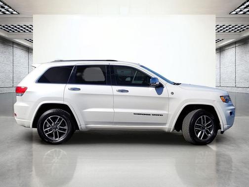 2020 Jeep Grand Cherokee Overland