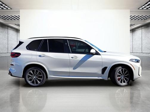 Mineral White Metallic 2026 BMW X5 xDrive40i